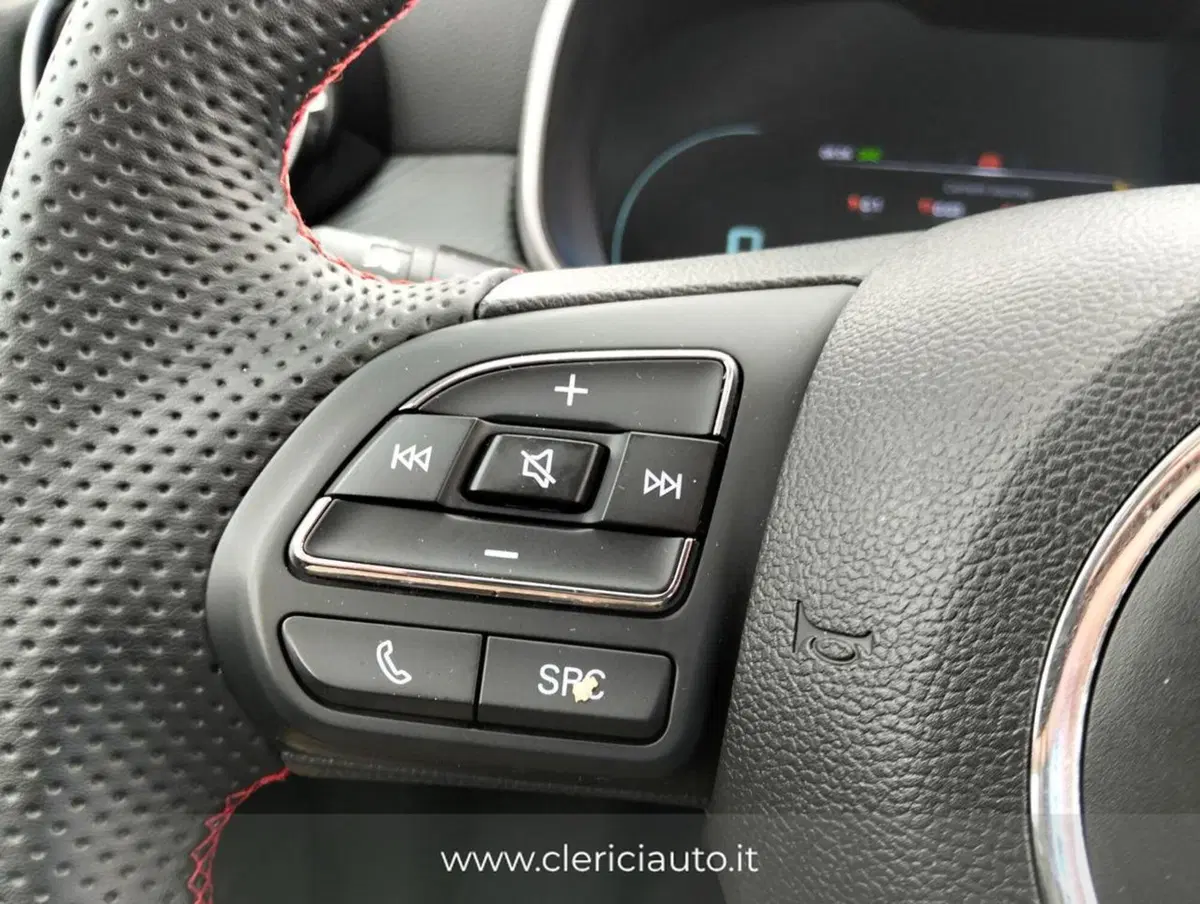 Mg ZS (2021-->) usata a Como (12)