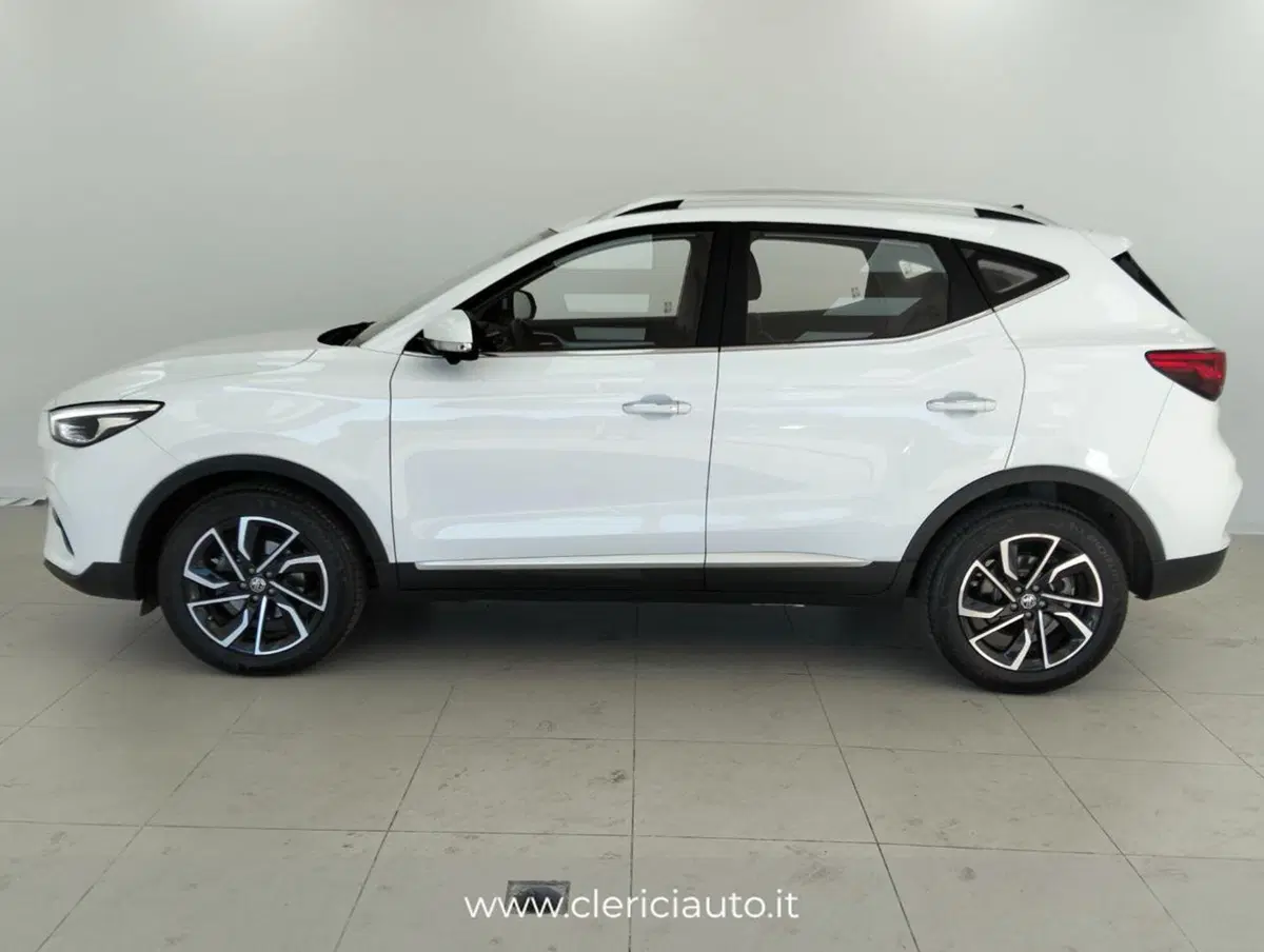Mg ZS (2021-->) usata a Como (8)
