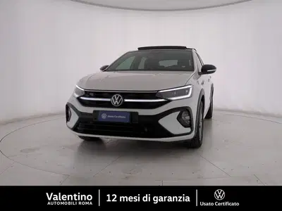 Volkswagen Taigo 1.0 TSI 110 CV DSG R-Line del 2024 usata a Roma