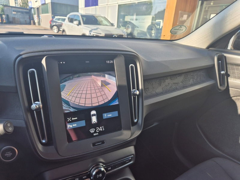 Volvo XC40 usata a Como (14)