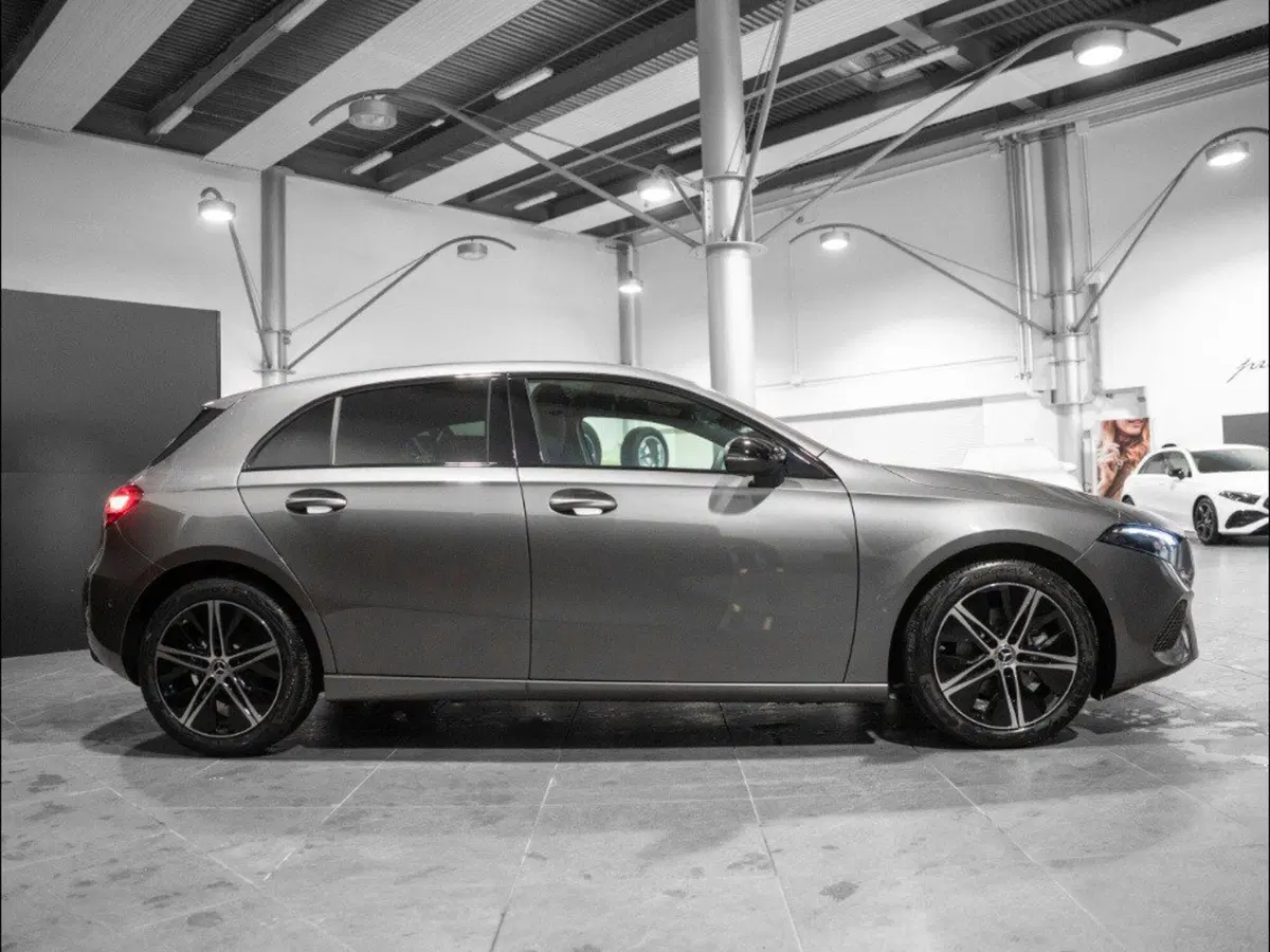Mercedes-Benz Classe A nuova a Ancona (4)