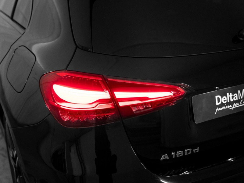 Mercedes-Benz Classe A Sedan nuova a Macerata (8)