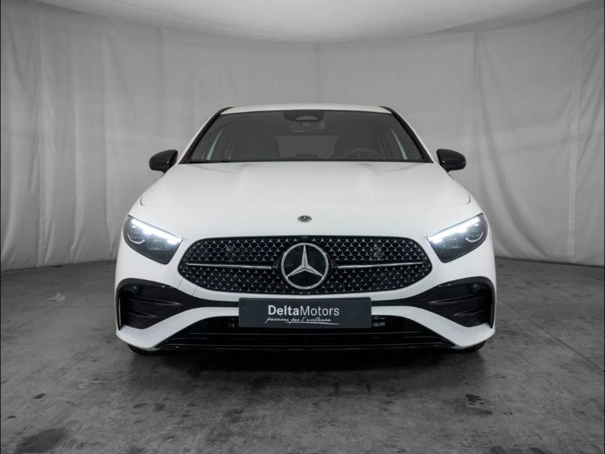 Mercedes-Benz Classe A Sedan nuova a Macerata (5)