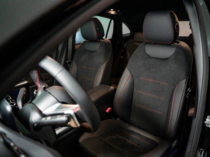 Mercedes-Benz GLA SUV nuova a Macerata (12)