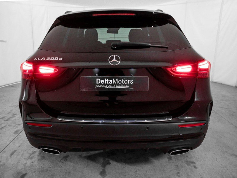 Mercedes-Benz GLA SUV nuova a Macerata (3)