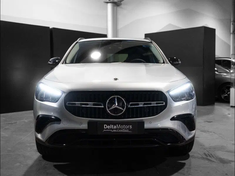 Mercedes-Benz GLA SUV nuova a Ancona (5)