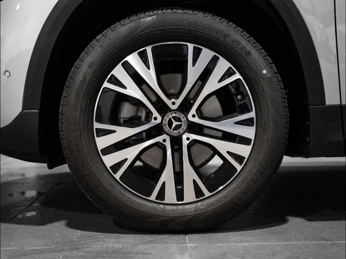 Mercedes-Benz GLA SUV nuova a Ancona (7)