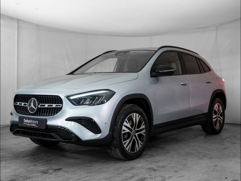 Mercedes-Benz GLA SUV nuova a Macerata