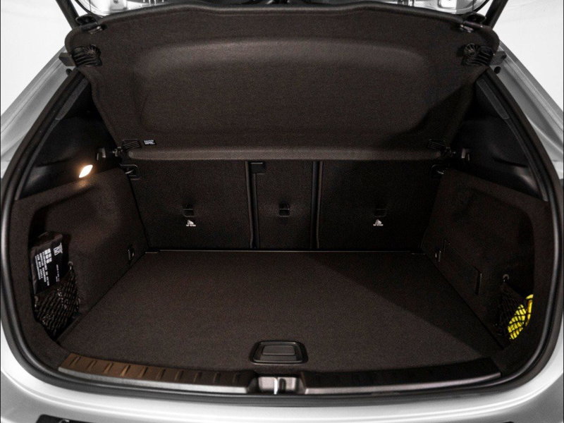 Mercedes-Benz GLA SUV nuova a Macerata (10)