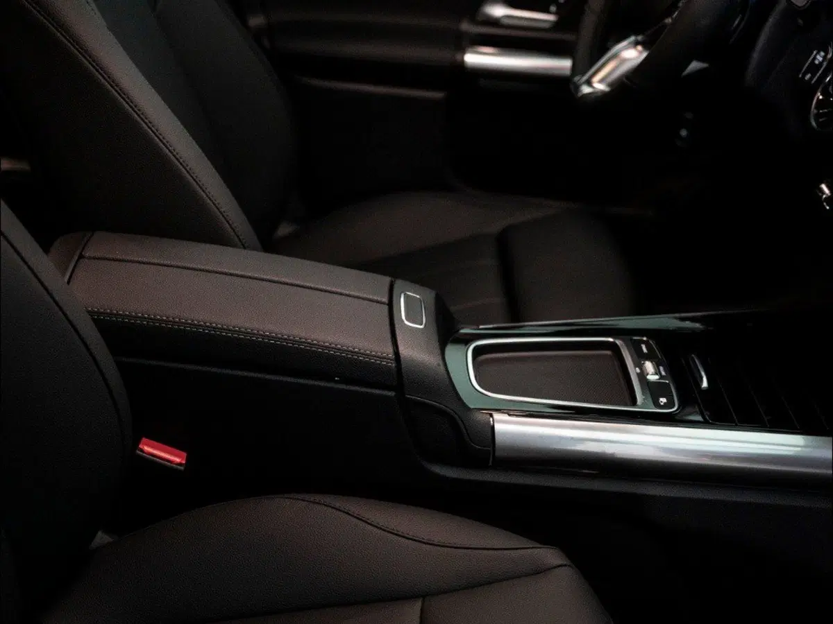 Mercedes-Benz GLA SUV nuova a Macerata (19)