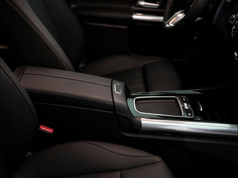 Mercedes-Benz GLA SUV nuova a Macerata (19)