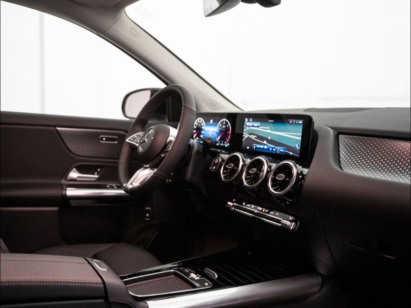 Mercedes-Benz GLA SUV nuova a Macerata (20)