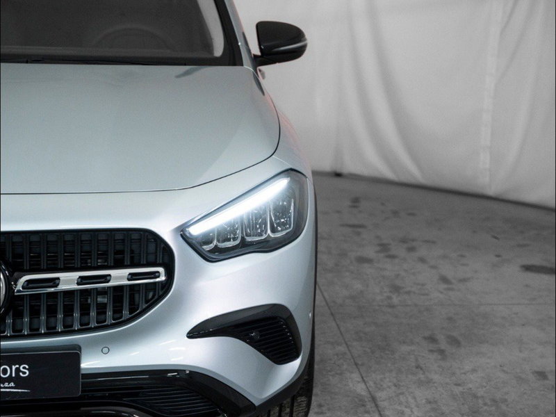 Mercedes-Benz GLA SUV nuova a Macerata (6)