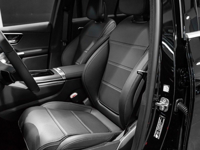 Mercedes-Benz GLC nuova a Ancona (11)