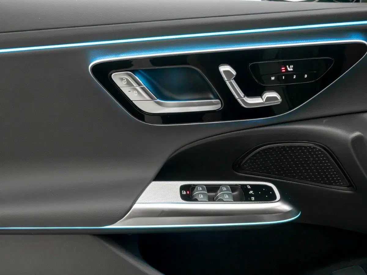 Mercedes-Benz Classe E Station Wagon nuova a Ancona (10)