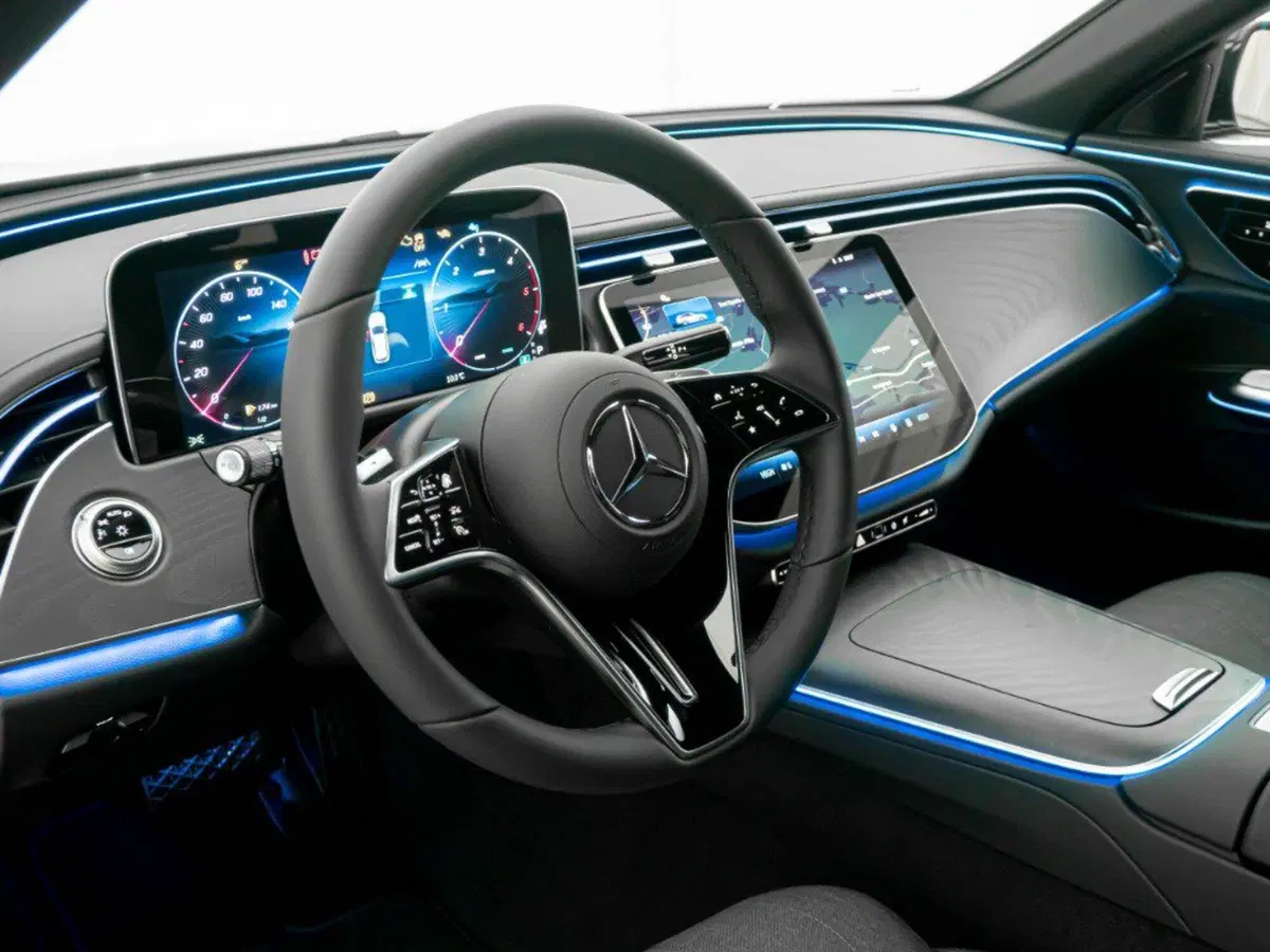 Mercedes-Benz Classe E Station Wagon nuova a Ancona (11)