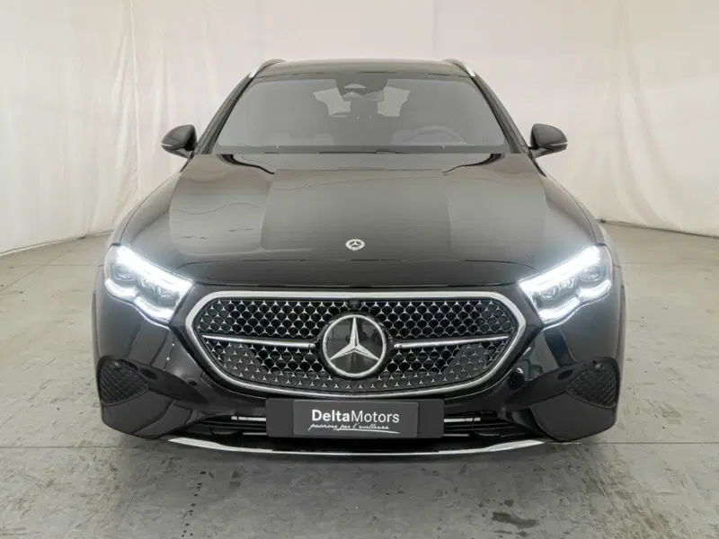 Mercedes-Benz Classe E Station Wagon nuova a Ancona (2)