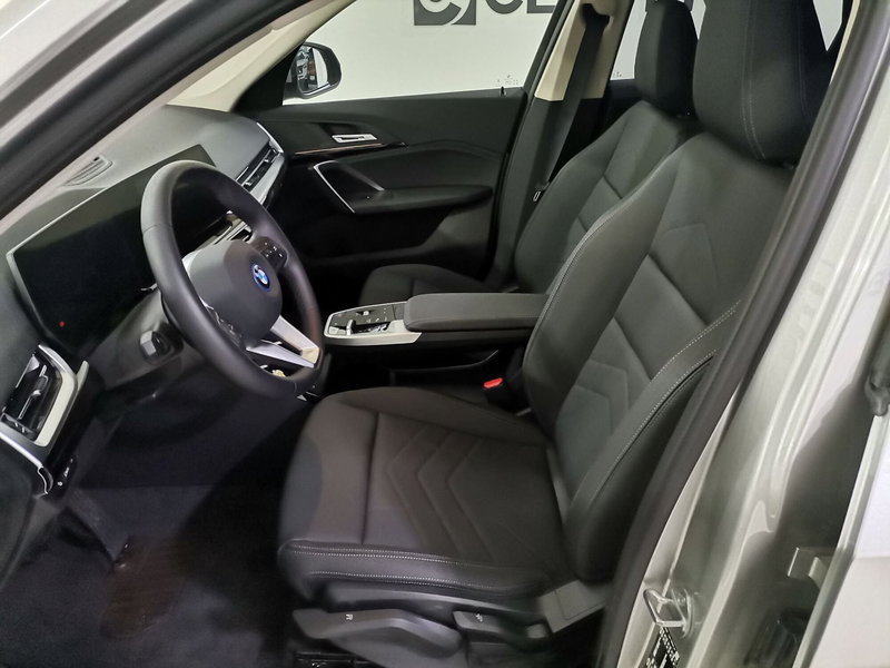 BMW iX1 nuova a Salerno (9)