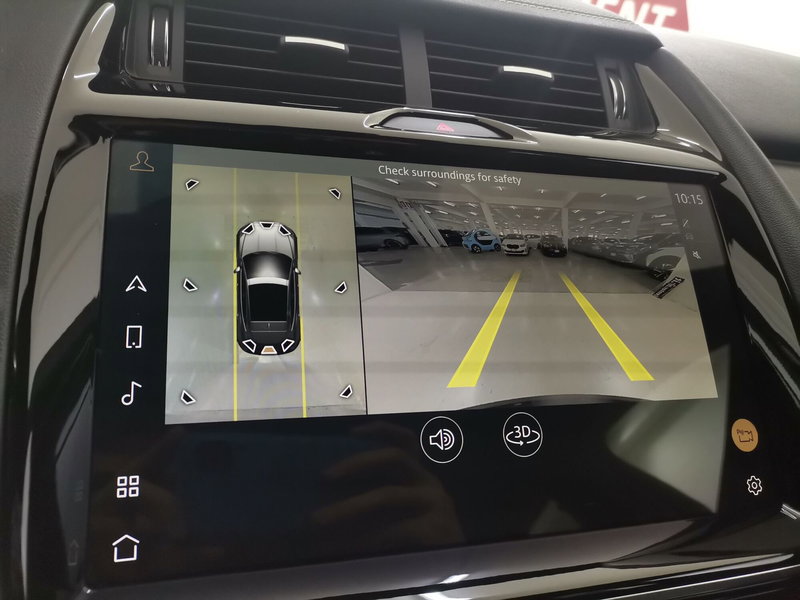 Jaguar E-Pace usata a Salerno (19)