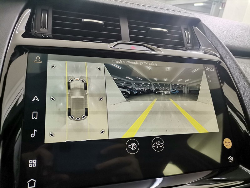 Jaguar E-Pace usata a Salerno (20)