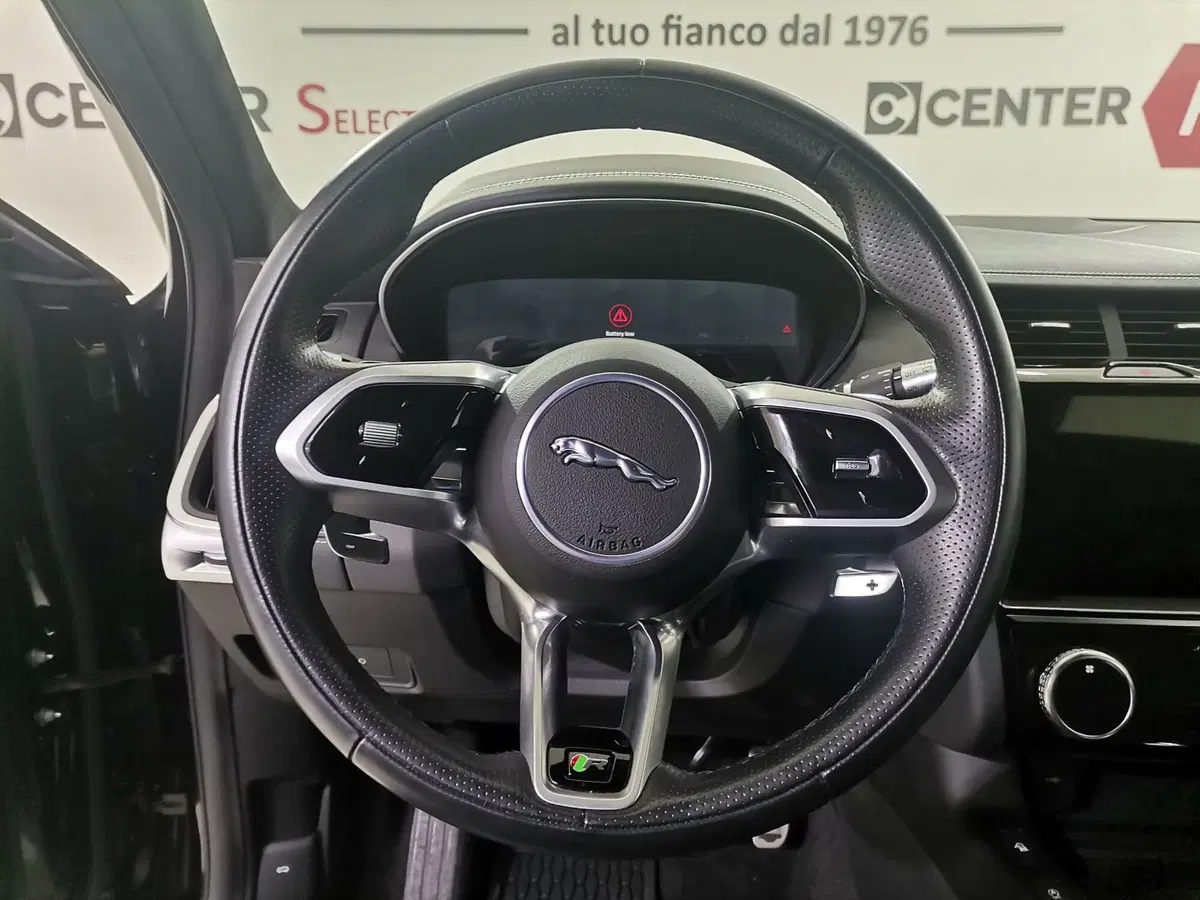 Jaguar E-Pace usata a Salerno (8)