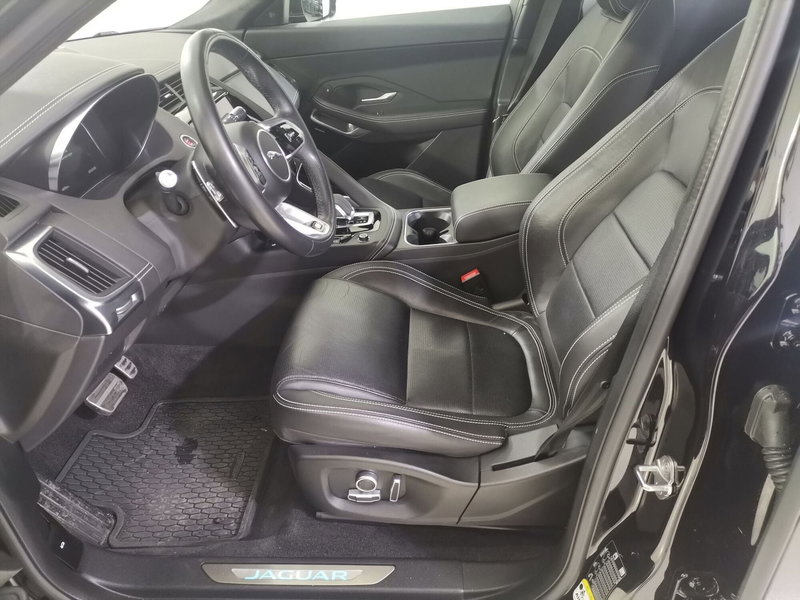 Jaguar E-Pace usata a Salerno (9)