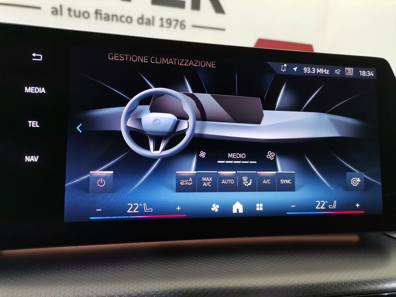 BMW iX1 usata a Salerno (18)