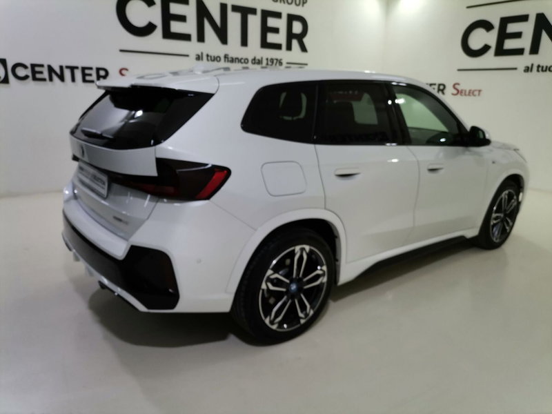 BMW iX1 usata a Salerno (6)