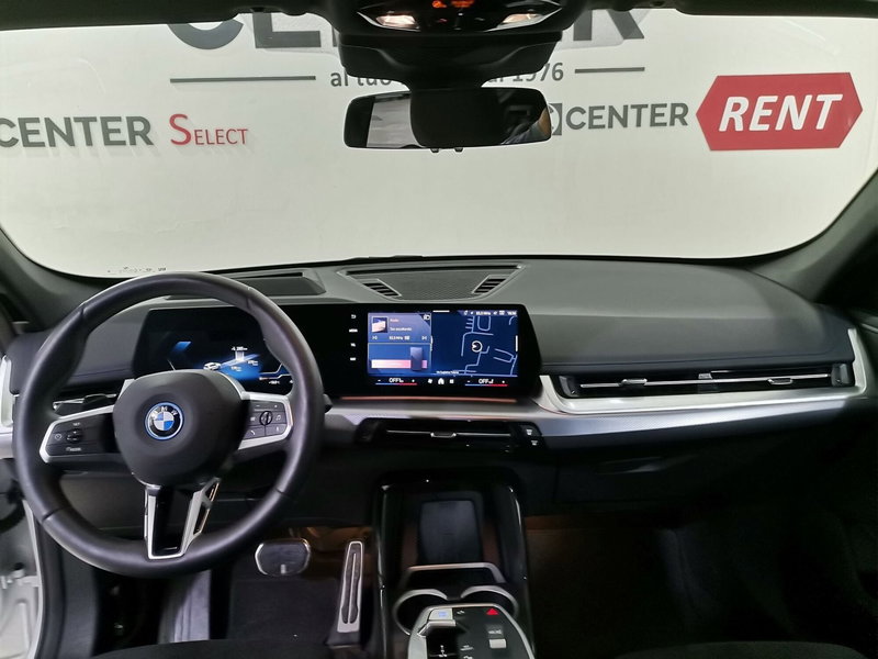 BMW iX1 usata a Salerno (7)