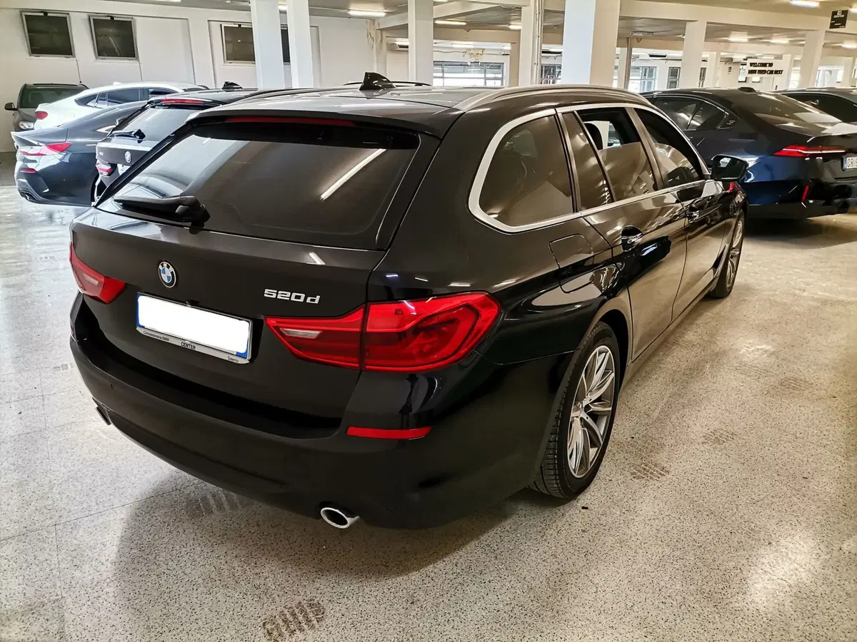 BMW Serie 5 Touring usata a Salerno (4)