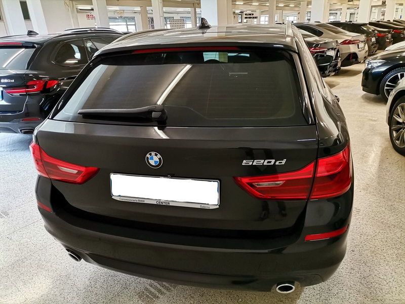 BMW Serie 5 Touring usata a Salerno (5)