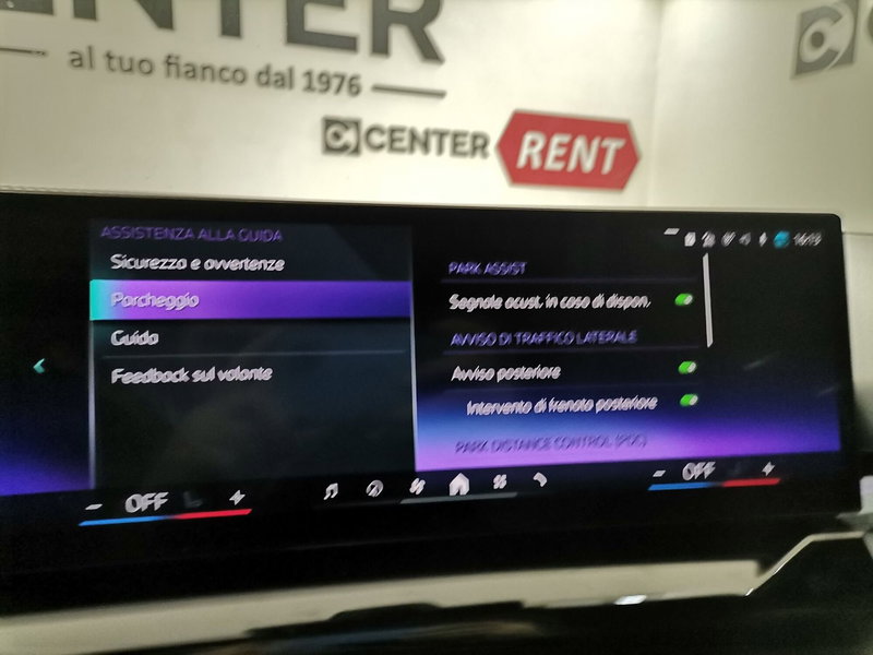 BMW Serie 5 nuova a Salerno (18)