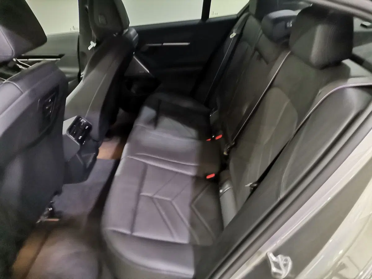 BMW Serie 5 nuova a Salerno (9)