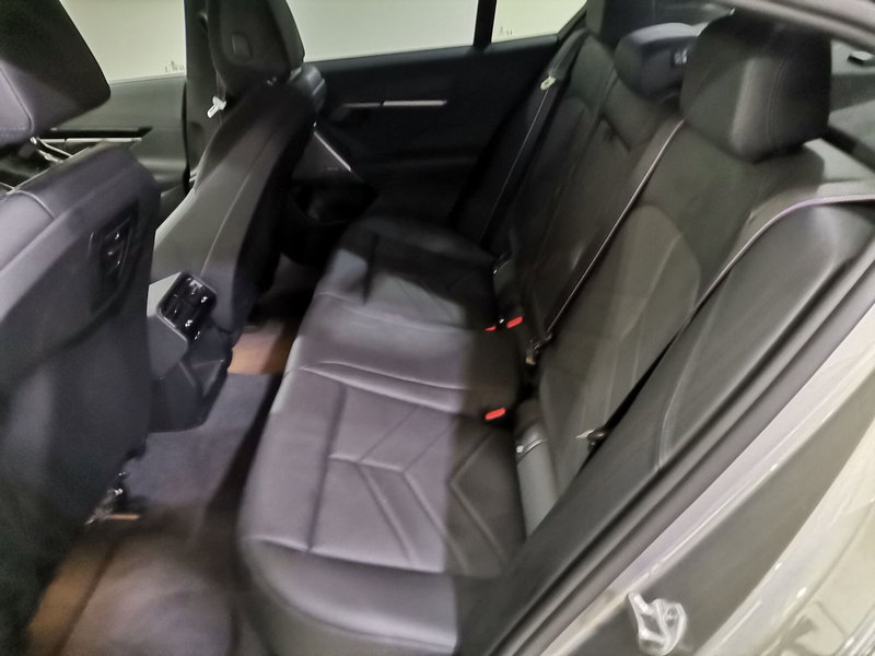 BMW Serie 5 nuova a Salerno (9)