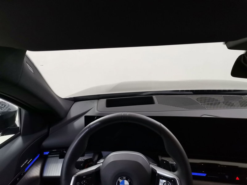 BMW Serie 5 usata a Salerno (9)