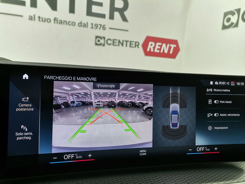 BMW i4 usata a Salerno (11)