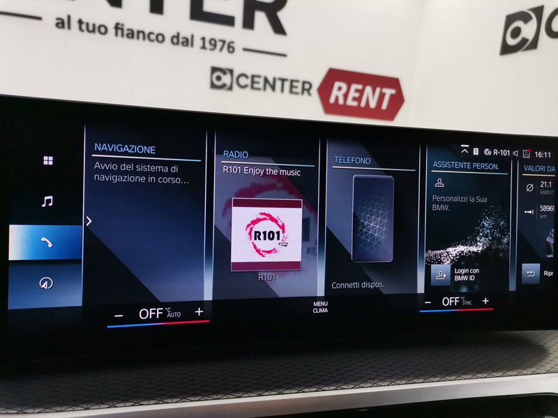 BMW i4 usata a Salerno (12)