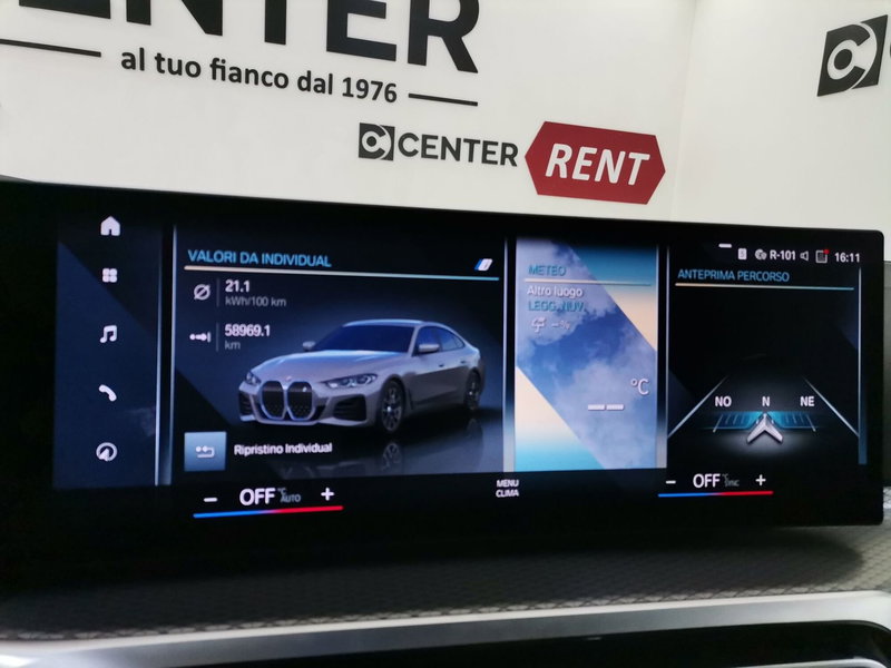 BMW i4 usata a Salerno (13)