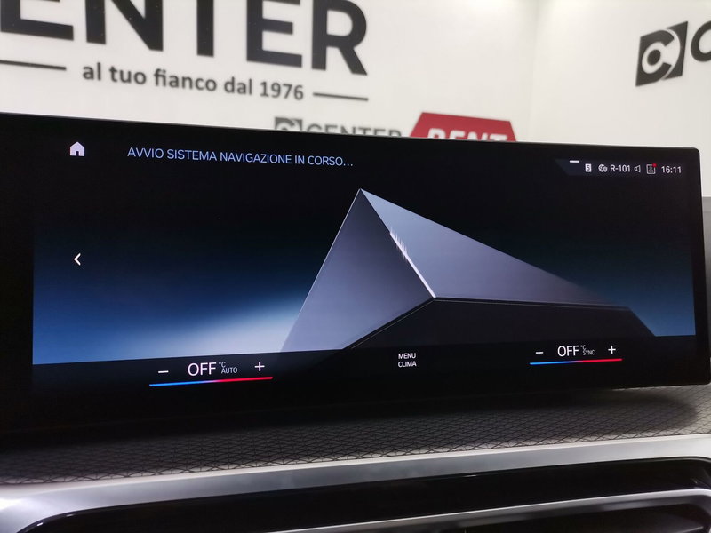 BMW i4 usata a Salerno (17)