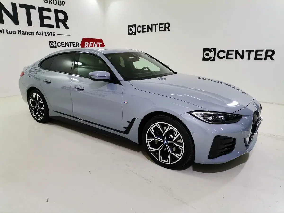 BMW i4 usata a Salerno (3)