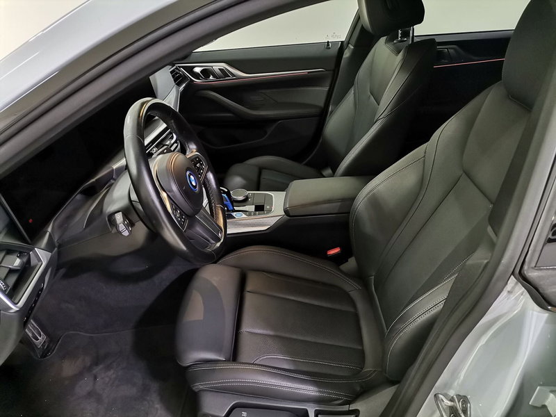 BMW i4 usata a Salerno (9)