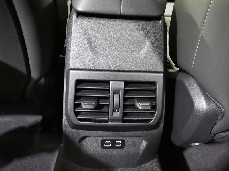 BMW Serie 1 5p. nuova a Salerno (17)