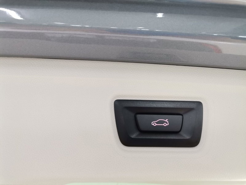 BMW Serie 3 Touring nuova a Salerno (20)