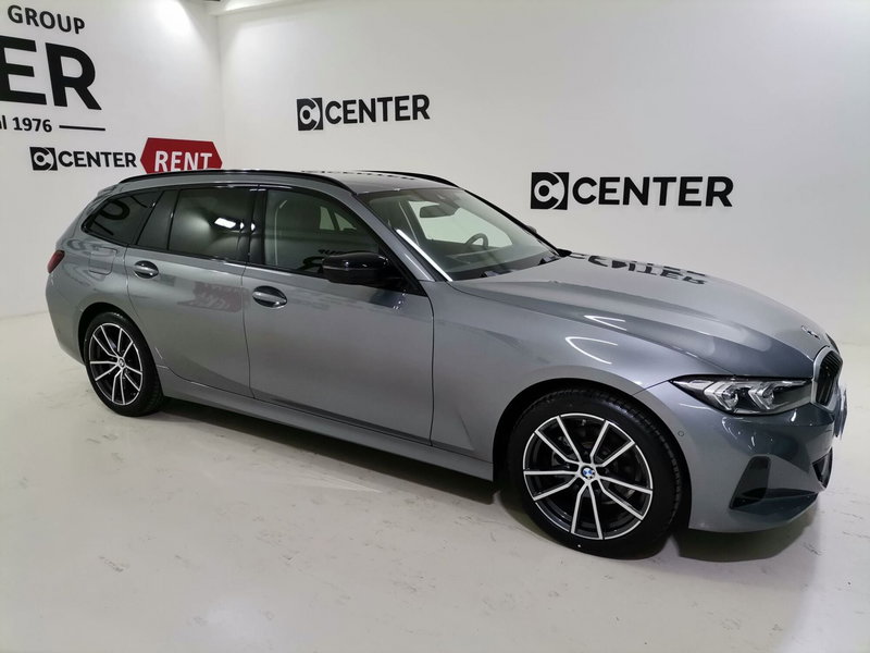 BMW Serie 3 Touring nuova a Salerno (3)