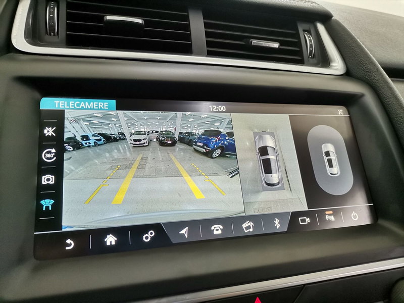 Jaguar E-Pace usata a Salerno (12)