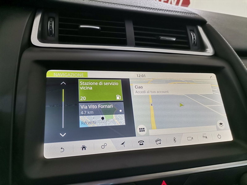 Jaguar E-Pace usata a Salerno (20)