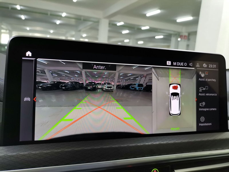 BMW iX3 nuova a Salerno (13)