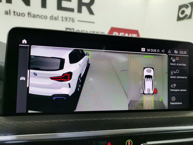 BMW iX3 nuova a Salerno (15)