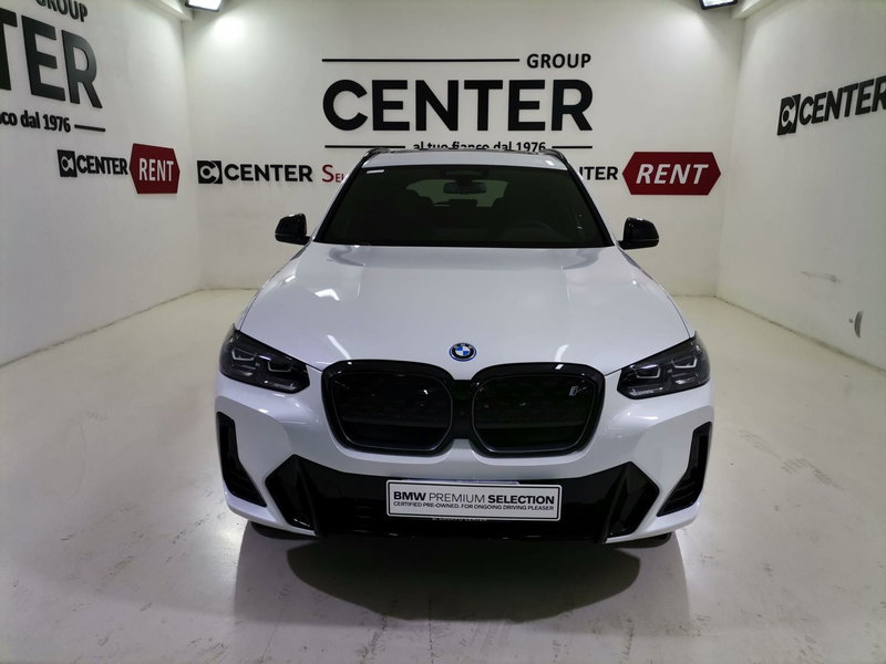 BMW iX3 nuova a Salerno (2)