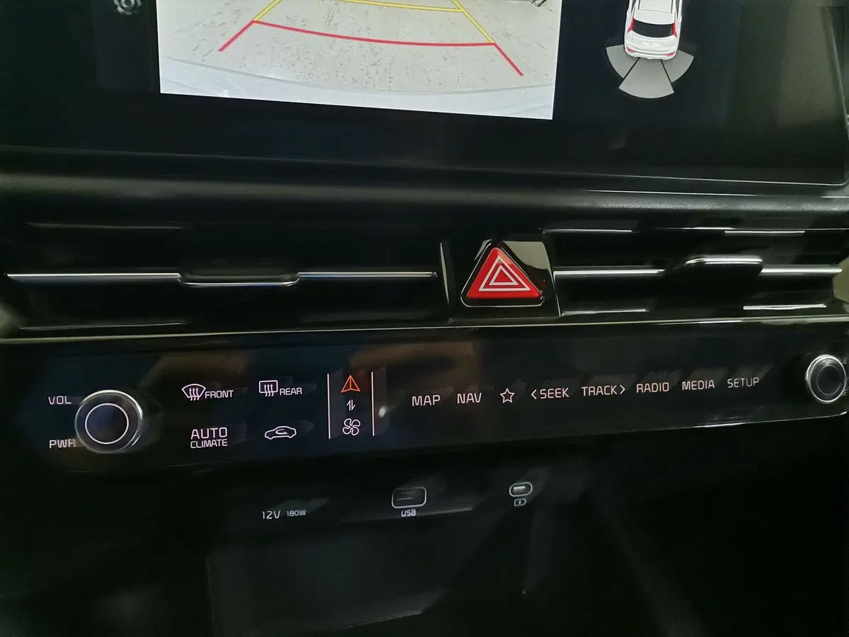 Kia Niro nuova a Salerno (14)